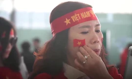 VIDEO: Hàng trăm CĐV sang Philippines cổ vũ U22 Việt Nam