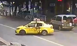 Xe taxi 'nhận khách' theo cách cực độc