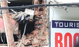 Hiện trường nhà 2 tầng ở Hàng Bông đổ sập