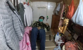 Ám ảnh cuộc sống trong những 'căn hộ quan tài' ở Hong Kong