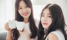 Những cặp mẹ con châu Á có nhan sắc 'hack tuổi', nhìn như hai chị em