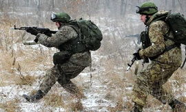 Binh sĩ nổ súng giết 8 đồng đội