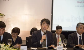 Tân Tổng Giám đốc Keisuke Tsuruzono trả lời câu hỏi trong buổi lễ tổng kết năm tài chính 2019 của Honda Việt Nam.