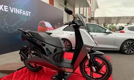 Xe máy điện lạ lẫm của VinFast lộ diện