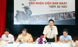 Nhiều vấn đề được làm rõ tại tọa đàm Đèn nhận diện ban ngày trên xe máy