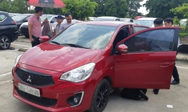 Khách Việt mòn mỏi chờ tìm nguyên nhân cháy nội thất xe Mitsubishi Attrage 