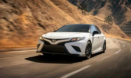 Toyota Camry 2020 phiên bản thể thao lộ giá chỉ 741 triệu đồng