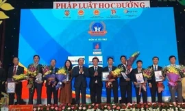 LienVietPostbank sát cánh cùng các thí sinh cuộc thi 'Pháp luật học đường'