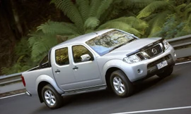 Triệu hồi hàng loạt Nissan Navara do lỗi túi khí Takata