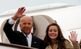 Cháu nội Tổng thống Biden tổ chức hôn lễ tại Nhà Trắng