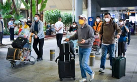 Bị phương Tây siết quy định nhập cảnh vì COVID-19, Trung Quốc dọa trả đũa 