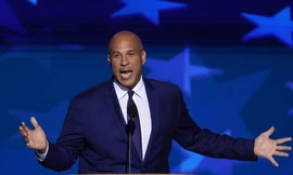 Nghị sĩ Mỹ chỉ trích tổng thống trong bài phát biểu dài kỷ lục 25 tiếng