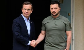 Tổng thống Ukraine Zelensky thăm Thụy Điển, kêu gọi viện trợ máy bay Gripen