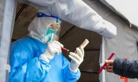 Nhiều thành phố của Trung Quốc nới lỏng quy định xét nghiệm hàng loạt