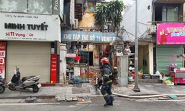 Đang cháy tại khu tập thể 11 Vọng Đức