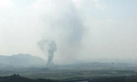 Hiện trường vụ nổ nhìn từ phía Hàn Quốc. Ảnh: Yonhap