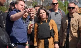 Ngoại trưởng Đức thăm Kiev