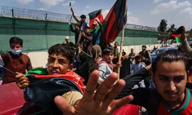 Phong trào biểu tình phản đối Taliban ở thủ đô Kabul của Afghanistan. Ảnh: LA Times