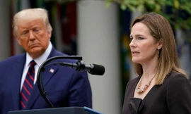 Bà Amy Coney Barrett.