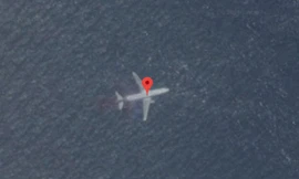 Một nhà khoa học tuyên bố tìm thấy xác máy bay MH370 ở độ sâu gần 6.000 m