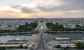 Tổng thống Pháp Macron hứa sẽ bơi ở sông Seine