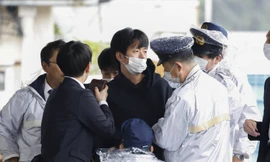 Hé lộ nghi phạm ném vật thể nghi thiết bị nổ về phía Thủ tướng Nhật Bản