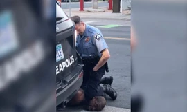 George Floyd bị sĩ quan Derek Chauvin ghì cổ đến chết. Ảnh: NY Post