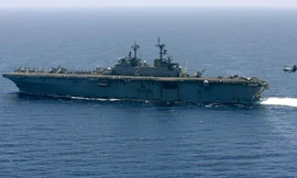 Tàu USS Essex. Ảnh: Reuters