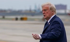 Tổng thống Mỹ Donald Trump mít tinh mừng 100 ngày cầm quyền