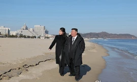 Ông Kim Jong-un đưa con gái đi thăm khu du lịch ven biển 