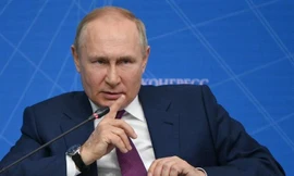 Tổng thống Nga Putin chê Coca-Cola ‘toàn hóa chất’