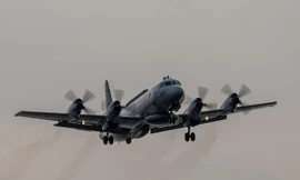 Iran 'xua đuổi' máy bay trinh sát Mỹ