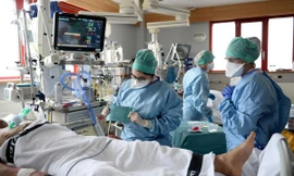 Phòng chăm sóc đặc biệt tại một bệnh viện ở Bỉ. Ảnh: Reuters