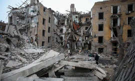 Tổng thống Ukraine Zelensky nhận định ảm đạm về tình hình miền Đông