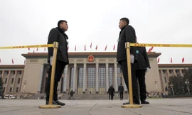 Thợ chụp ảnh cưới đi tù vì bán 380 bức ảnh về tàu chiến, cảng quân sự Trung Quốc