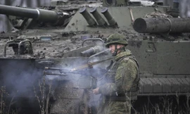 Một binh sĩ Nga tham gia cuộc tập trận ngày 10/12. Ảnh: AP