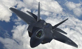 Tiêm kích F-22 Mỹ bắn rơi vật thể bay trên không phận Canada
