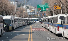Hàn Quốc: Đóng cửa nhiều con đường, triển khai 14.000 cảnh sát ở Seoul vào ngày tuyên án tổng thống