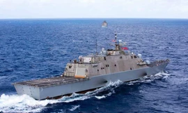 Tàu chiến Mỹ 'tê liệt' vì COVID-19