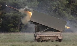 Anh tìm cách gửi pháo hạng nặng của Mỹ cho Ukraine