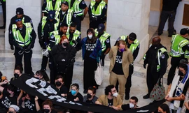 Biểu tình phản đối xung đột Israel - Hamas trên Đồi Capitol, 300 người bị bắt