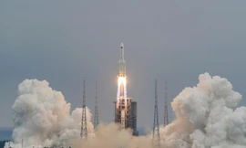 Tên lửa Trường Chinh 5B của Trung Quốc được phóng ngày 29/4. Ảnh: Reuters