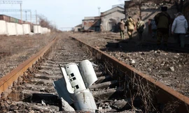 Báo Ukraine nói xảy ra vụ nổ trên tuyến đường sắt gần kho dầu Nga