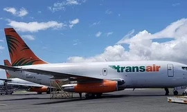 Máy bay của hãng hàng không Transair. Ảnh: Daily Mail