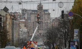 Thiếu điện trầm trọng, Kiev vẫn sẽ dựng cây thông mừng Giáng sinh và năm mới