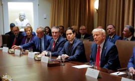 Tổng thống Mỹ Trump yêu cầu tiếp tục cắt giảm nhân sự