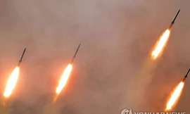 Triều Tiên diễn tập bắn đạn thật. Ảnh: Yonhap