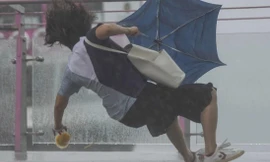 Trung Quốc: Bão Mulan 'đe dọa' hòn đảo đang vật lộn với COVID-19