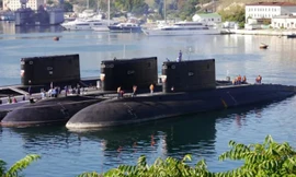 Ukraine nói Nga triển khai ba tàu ngầm mang tên lửa hành trình đến Biển Đen và Biển Azov