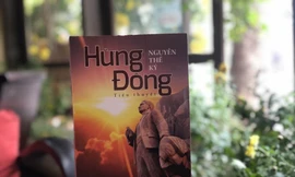 Tiểu thuyết lịch sử Hừng đông. Ảnh: Y Nguyên.